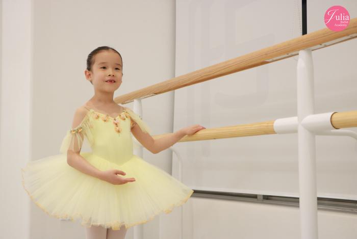 발레축제 초등반 의상